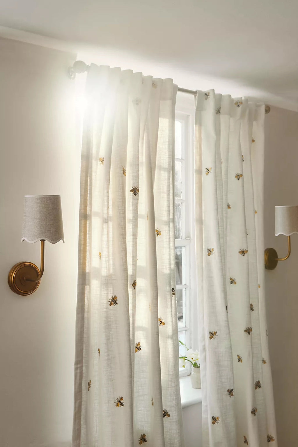 Ariel Wall Lamp