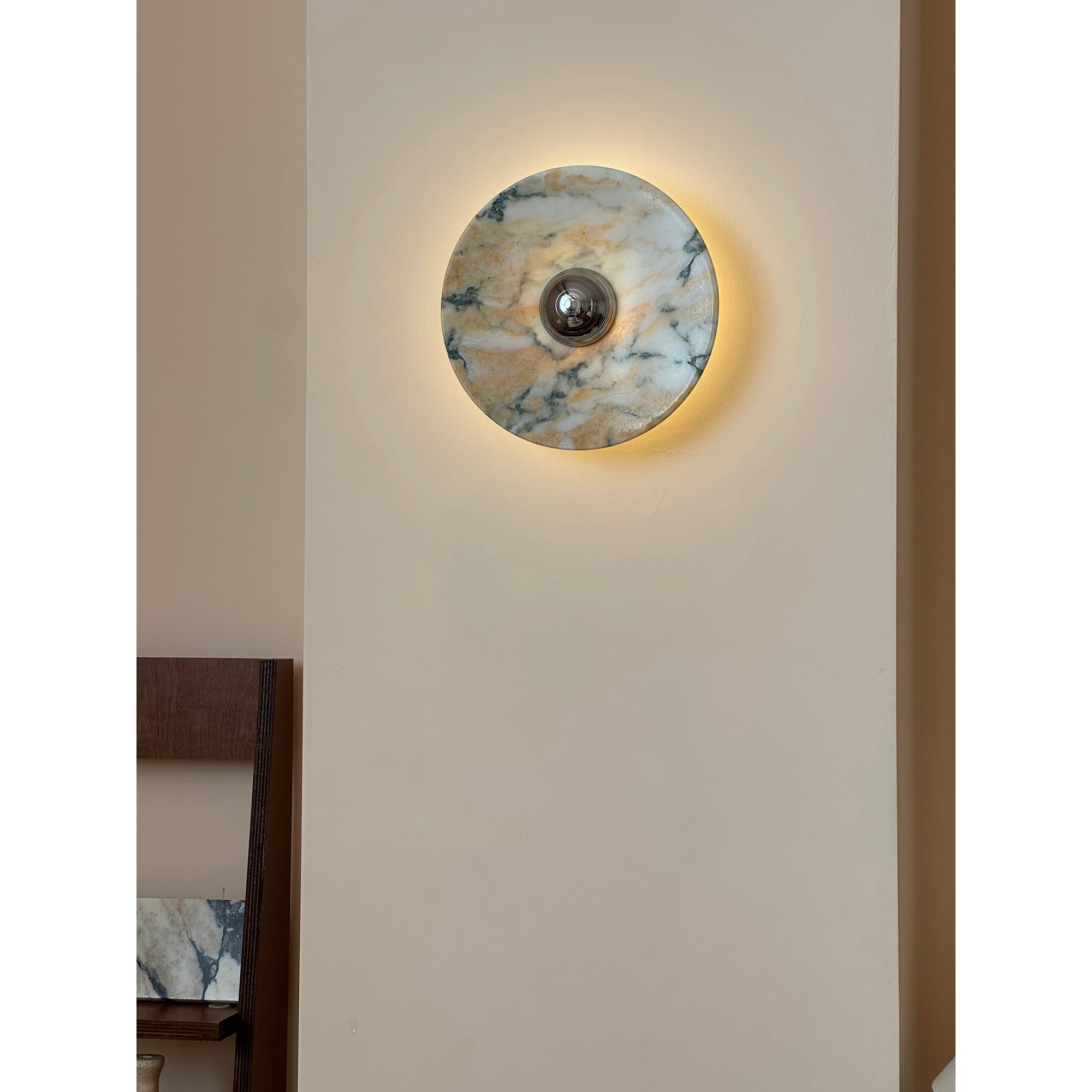 Calacatta Round Marble Sconce