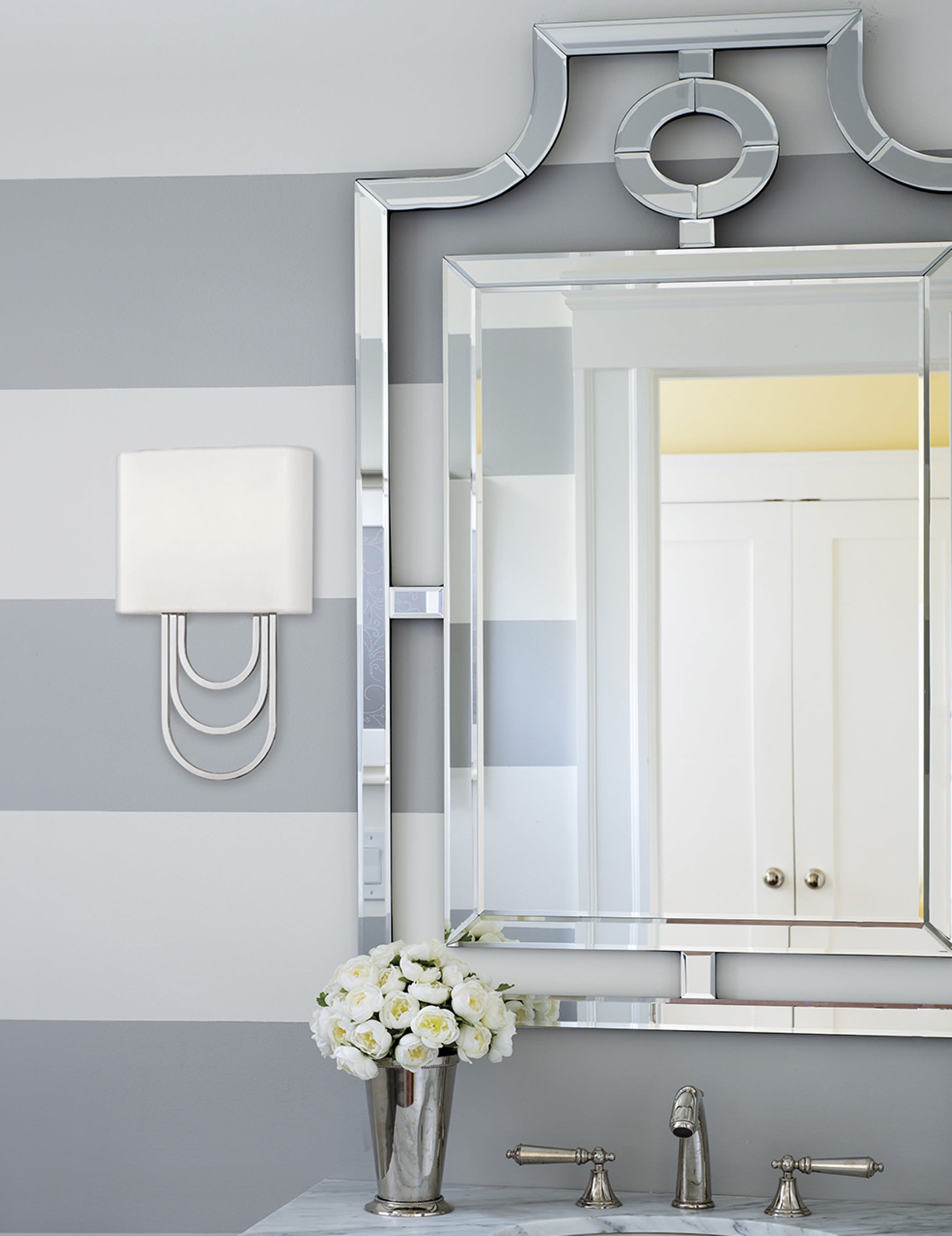 Farah Wall Lamp