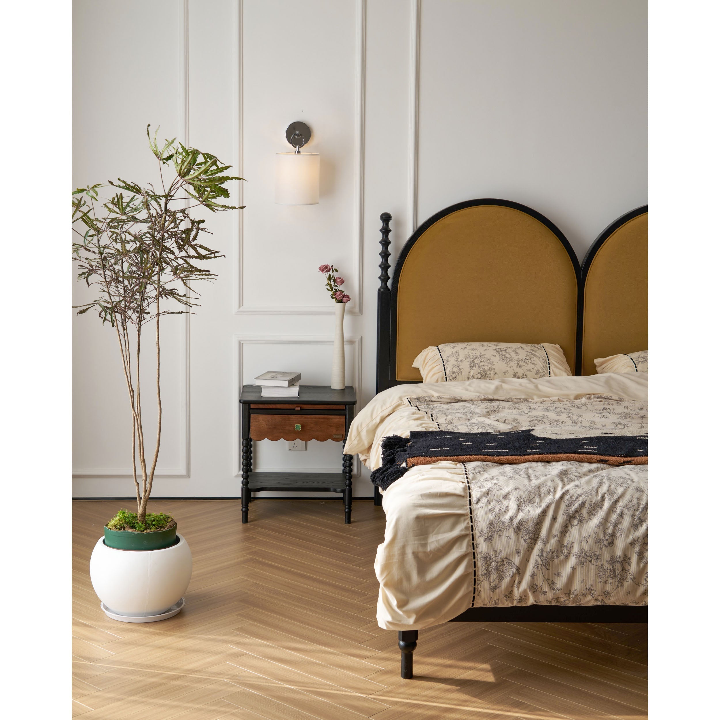Full Circle Sconce