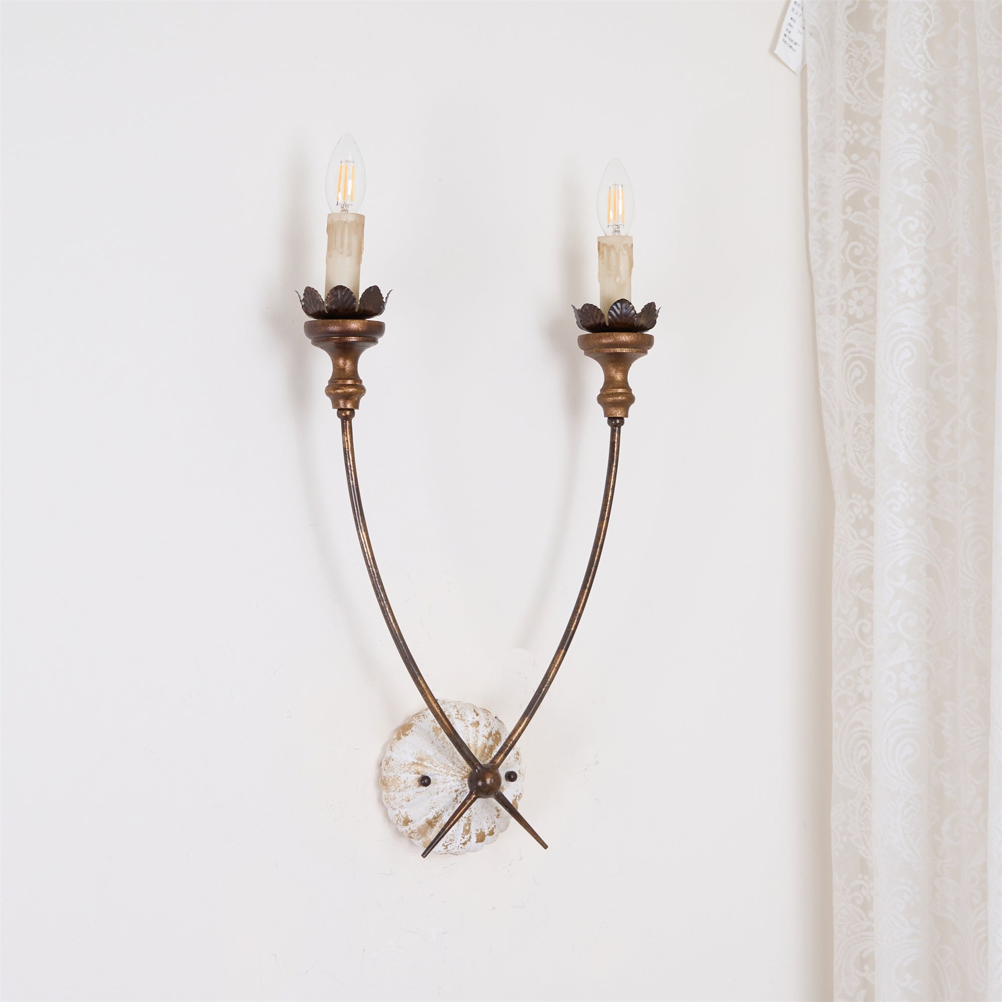 Hasselt Wall Lamp