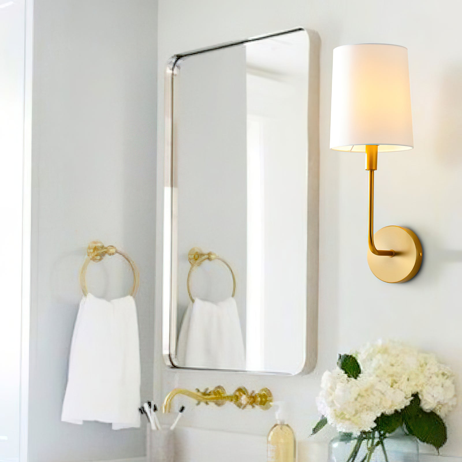 Jaxson Wall Lamp