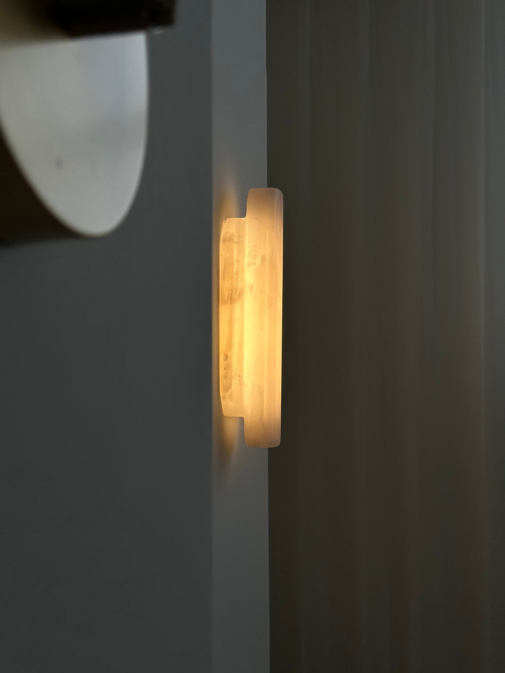 Jewel Onyx Wall Lamp