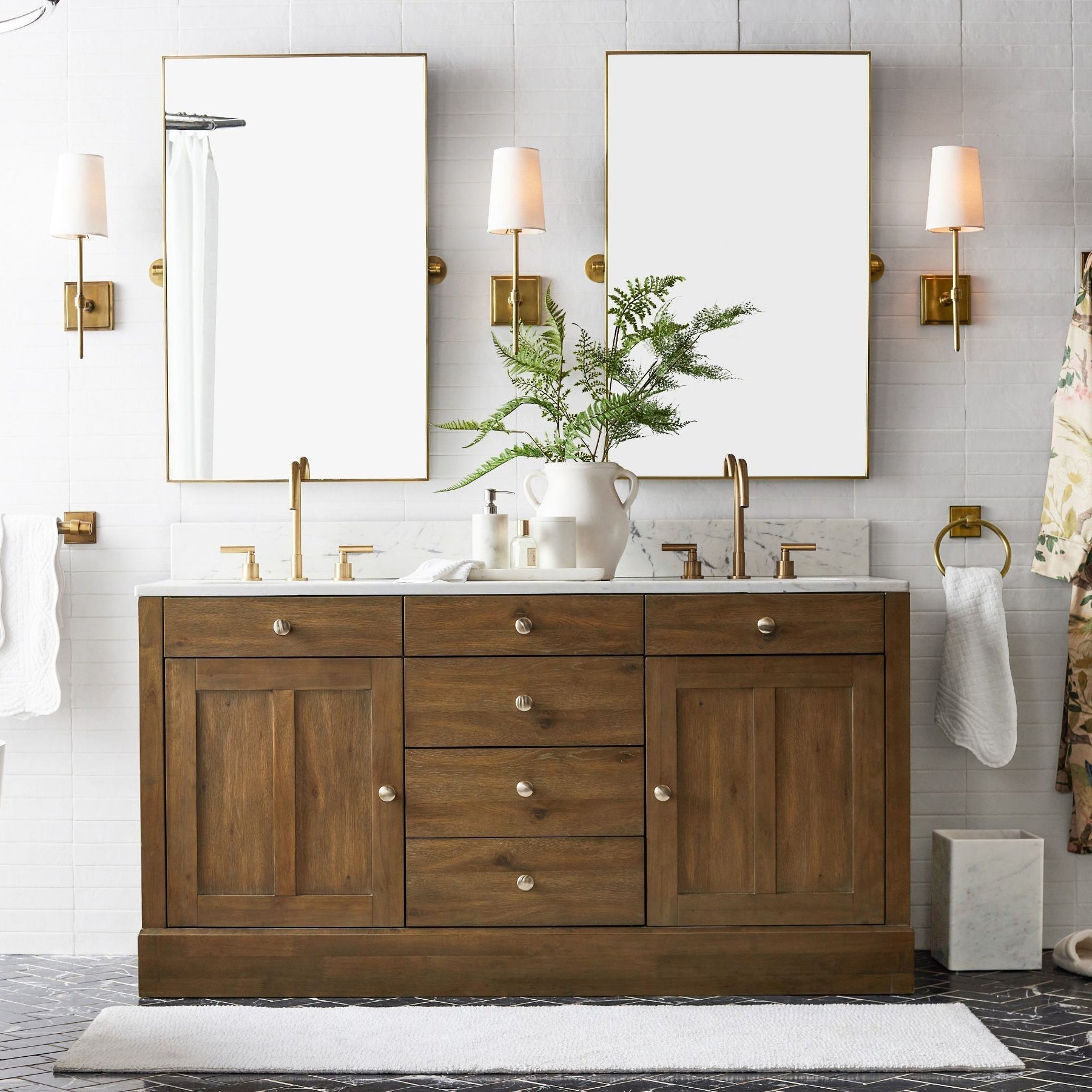 Hillsdale Wall Lamp