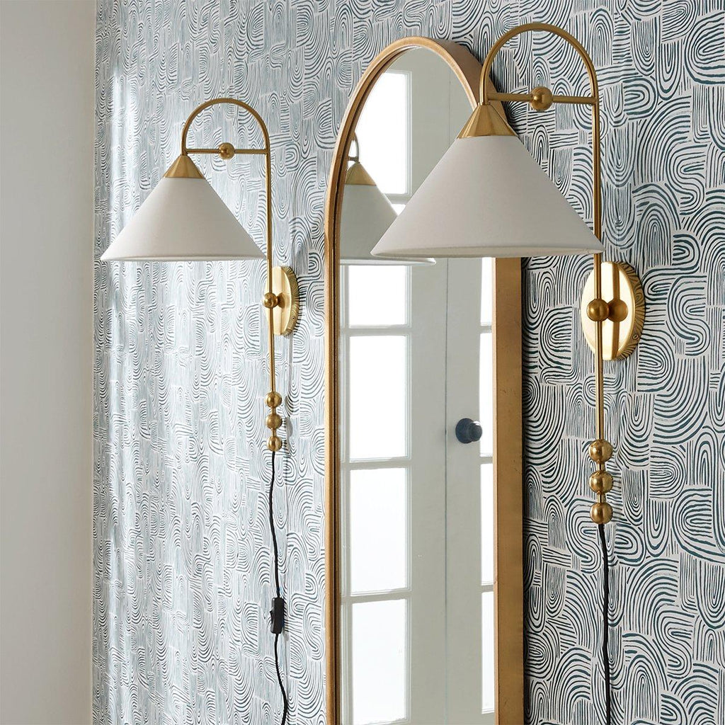Savoe Plug-In Sconce