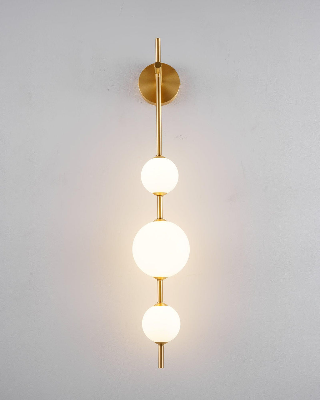 Vertical Globe Plug-in Wall Lamp