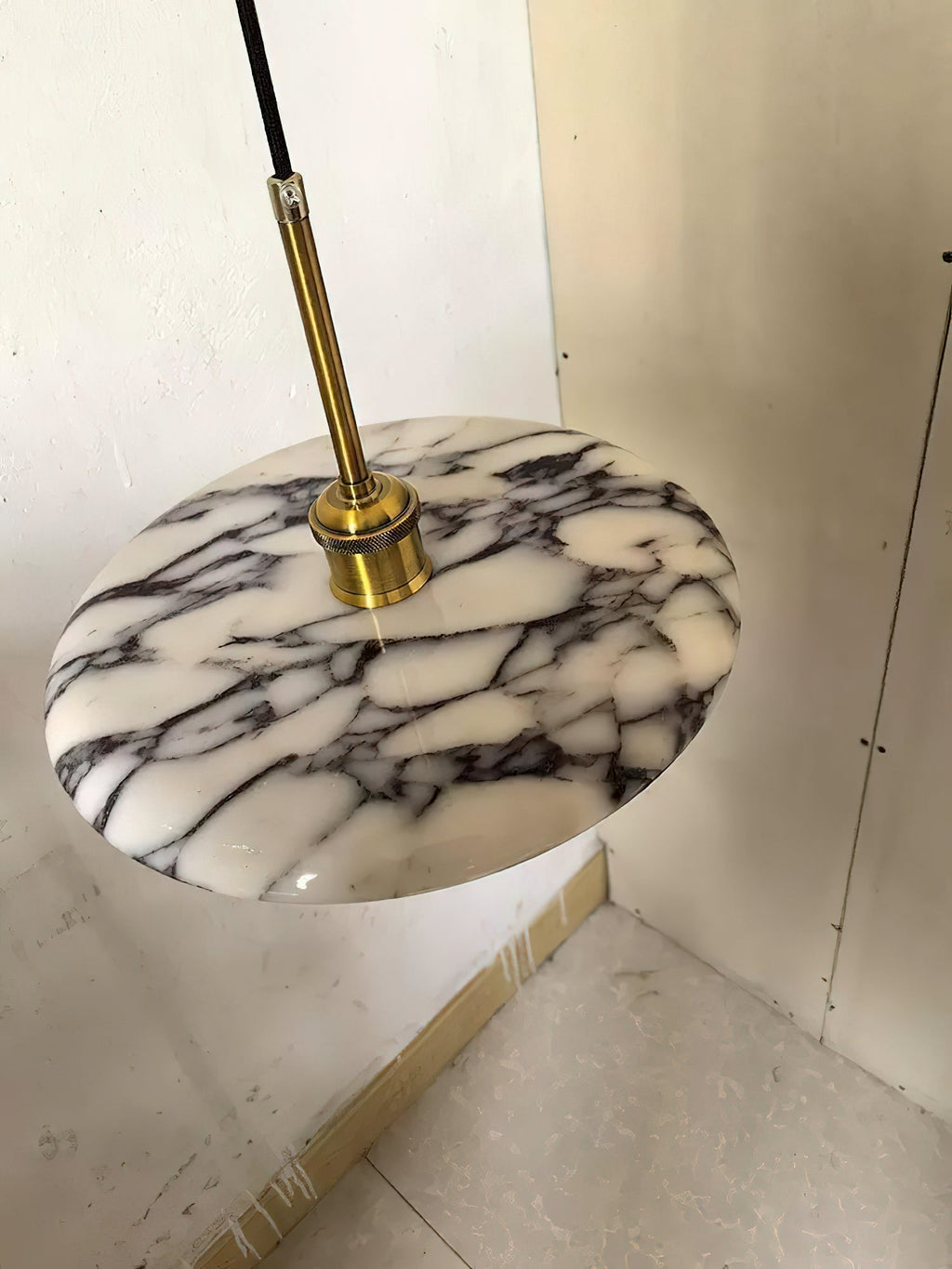 Zat Marble Pendant Lamp